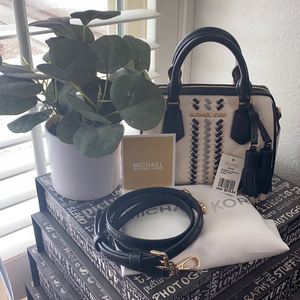 NWT Micheal Kors leather Bedford XS Duffle Xbody